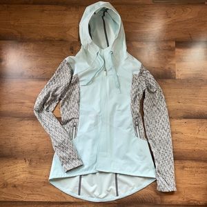 The North Face Lightweight Jacket size Medium